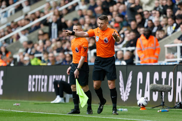 他在攻防两 他在攻防两