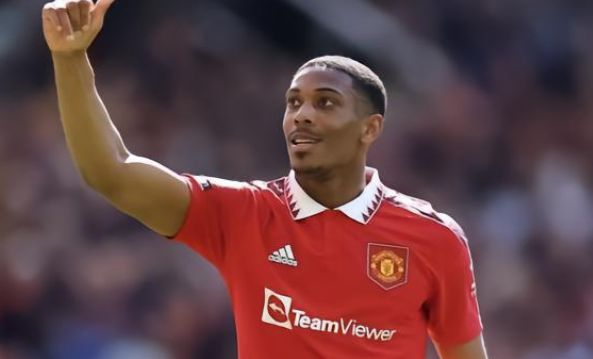 黄墙南看台 黄墙南看台